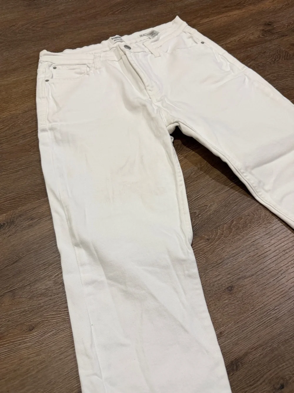 Kensie Vintage Luxe Ultimate High Rise Skinny Jeans with Frayed Hem - Picture 3 of 8